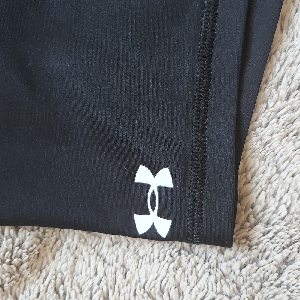 EUC Under Armour youth medium workout shorts black white worn once! - Picture 2 of 7